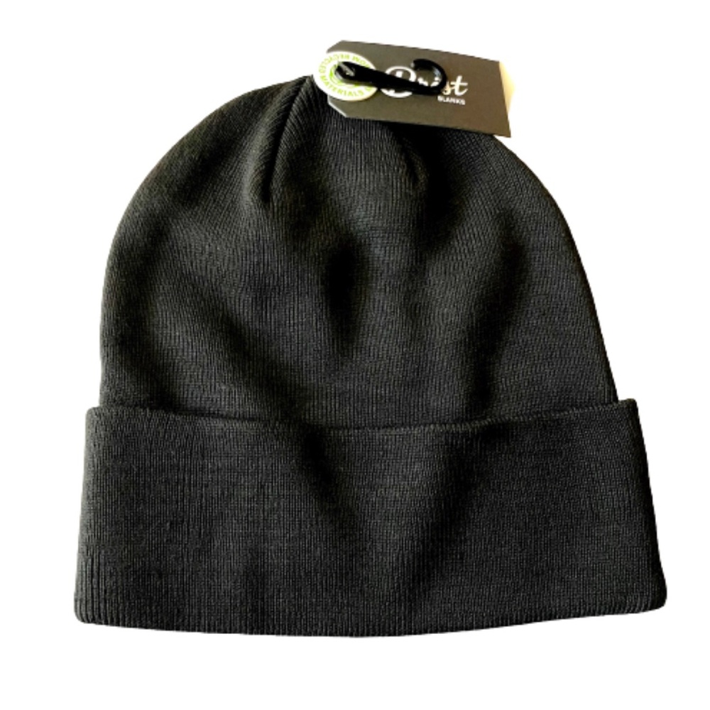 Black plain blank ribbed beanie from recycled material